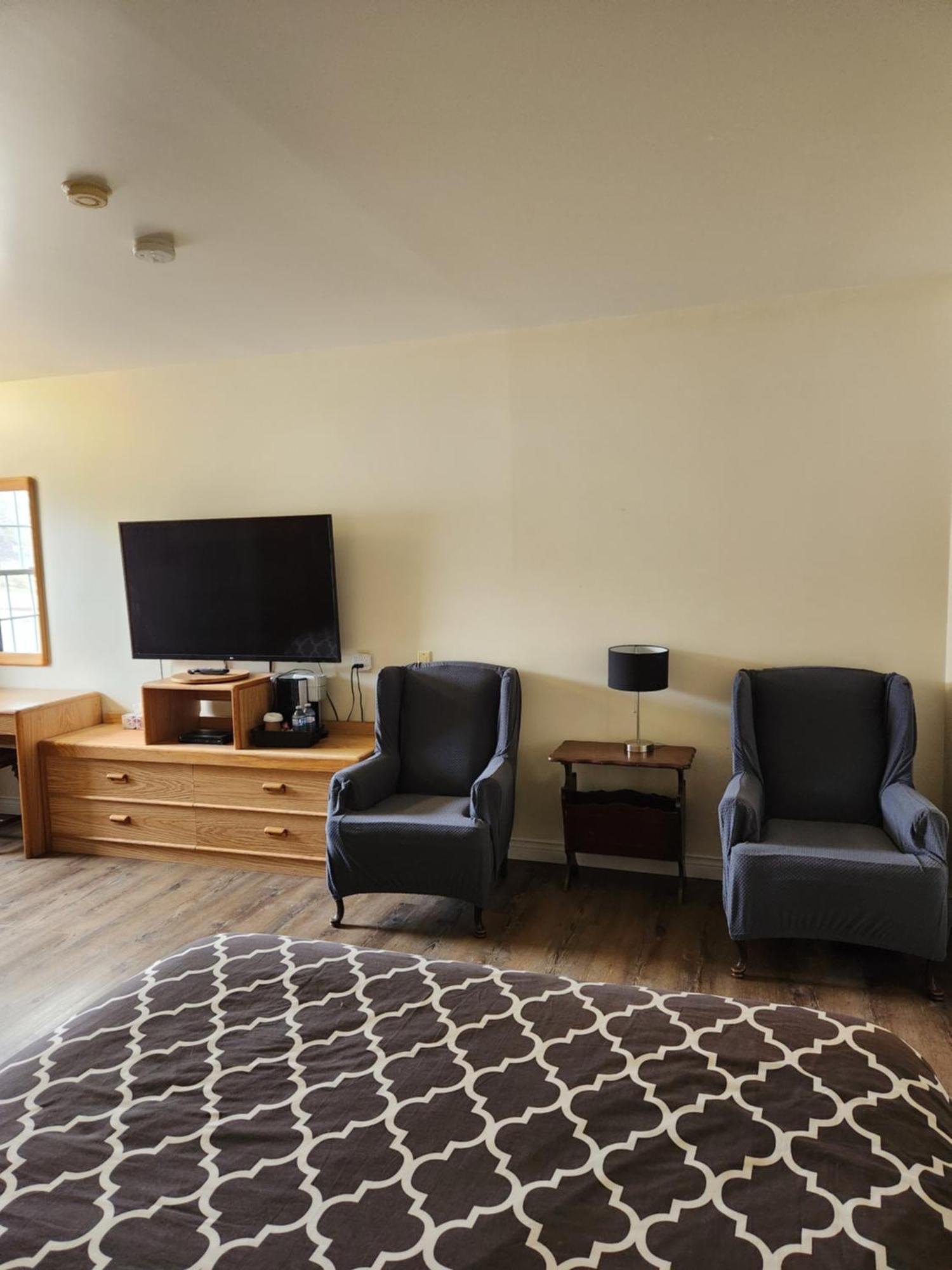 Covered Bridge Inn & Suites Sussex Esterno foto