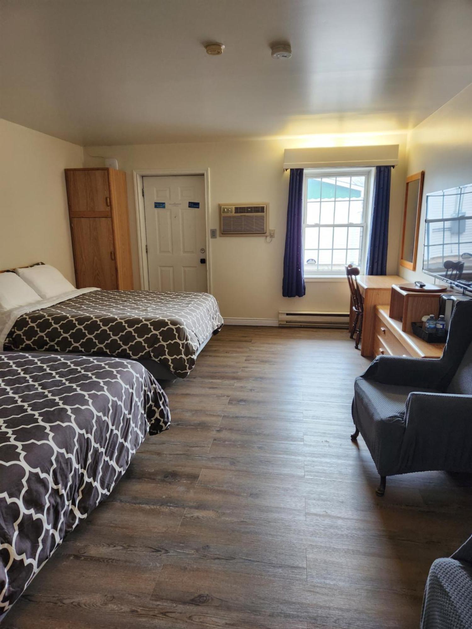 Covered Bridge Inn & Suites Sussex Esterno foto