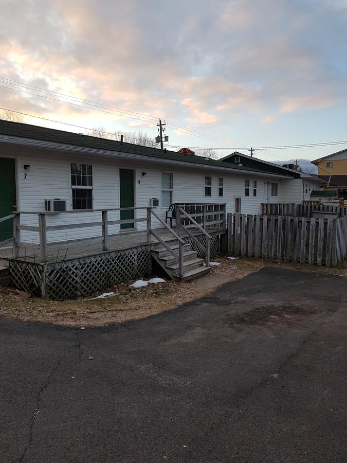 Covered Bridge Inn & Suites Sussex Esterno foto