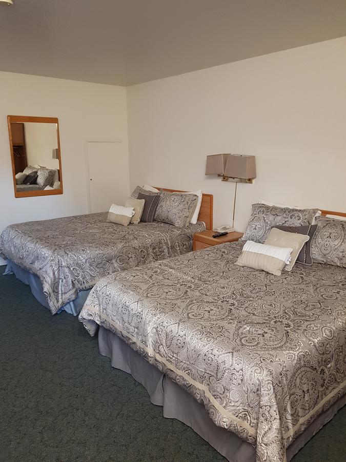 Covered Bridge Inn & Suites Sussex Esterno foto