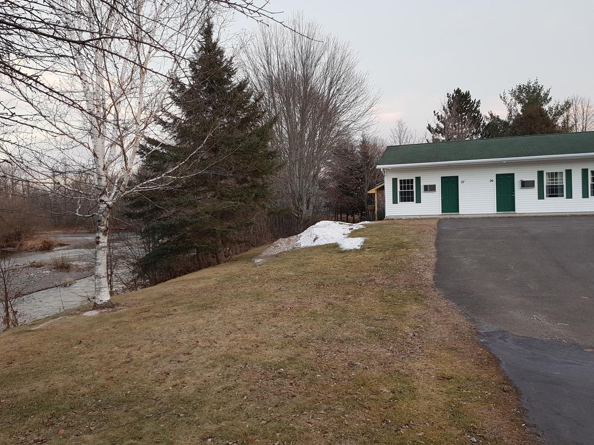 Covered Bridge Inn & Suites Sussex Esterno foto