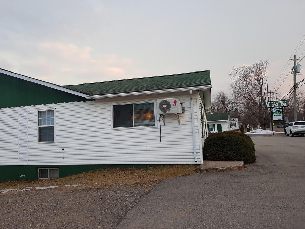 Covered Bridge Inn & Suites Sussex Esterno foto