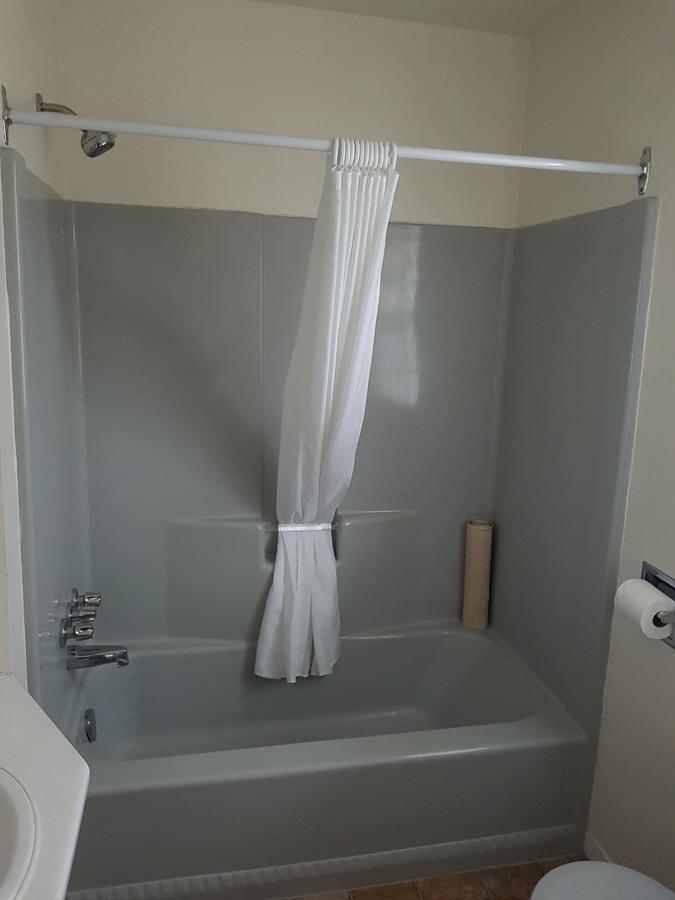 Covered Bridge Inn & Suites Sussex Esterno foto
