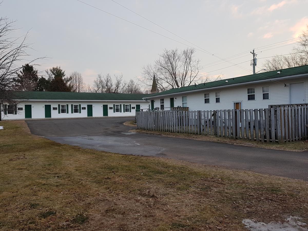 Covered Bridge Inn & Suites Sussex Esterno foto