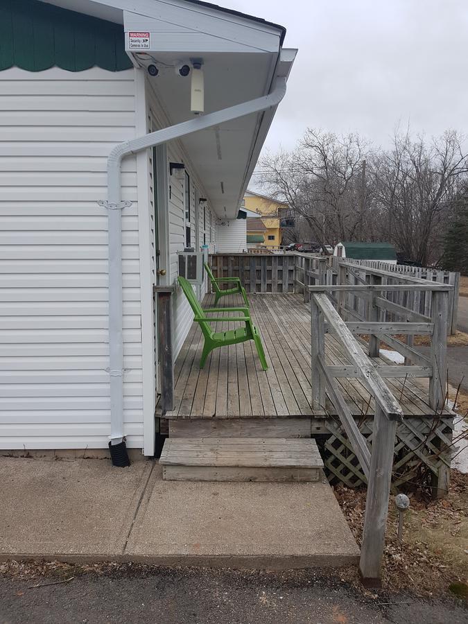 Covered Bridge Inn & Suites Sussex Esterno foto