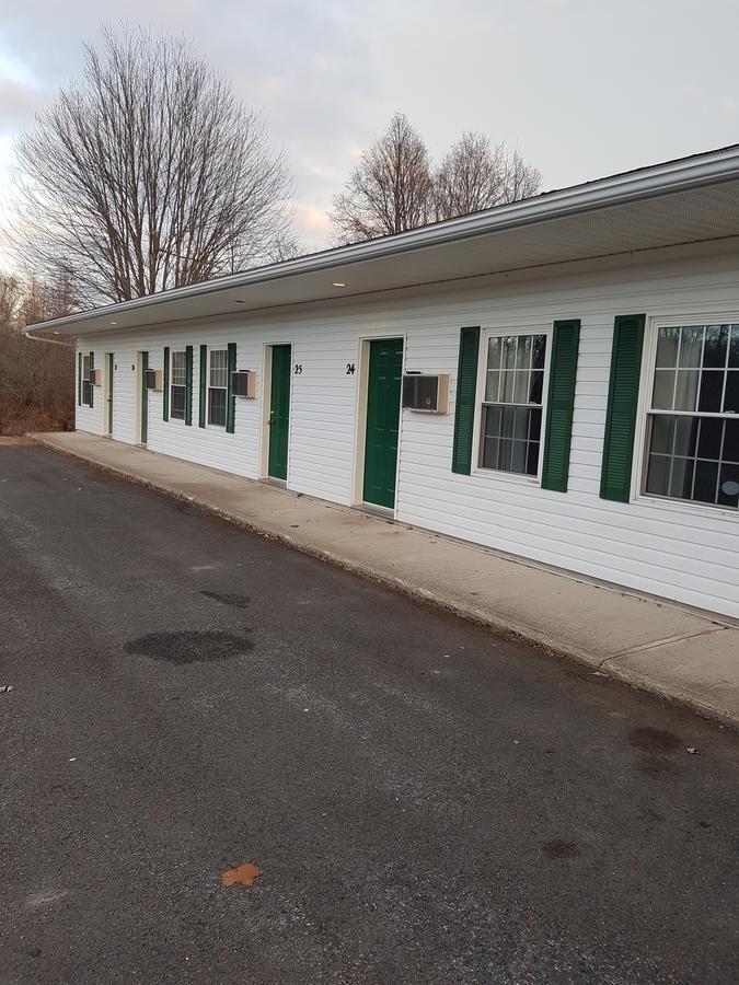 Covered Bridge Inn & Suites Sussex Esterno foto